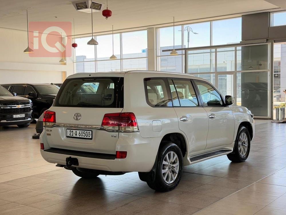 تويوتا لاندكروزر